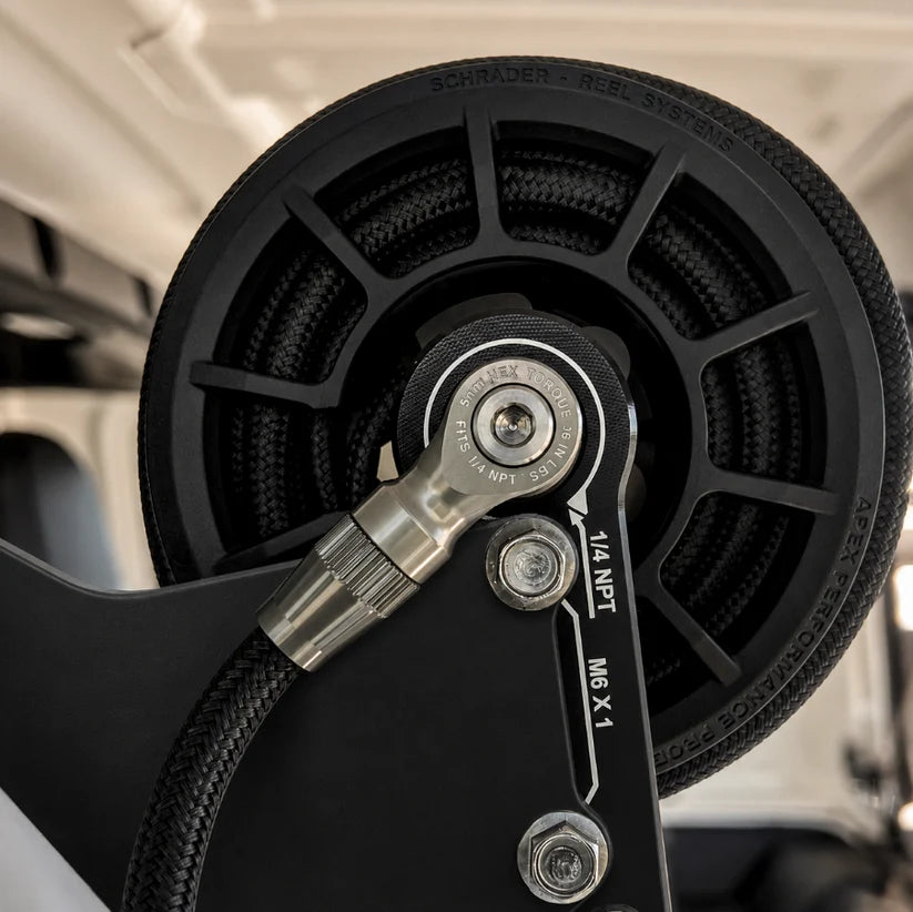 BANJO FITTING FOR CRS - 1/4 NPT TO APEX 3/8 BRAIDED AIR HOSE