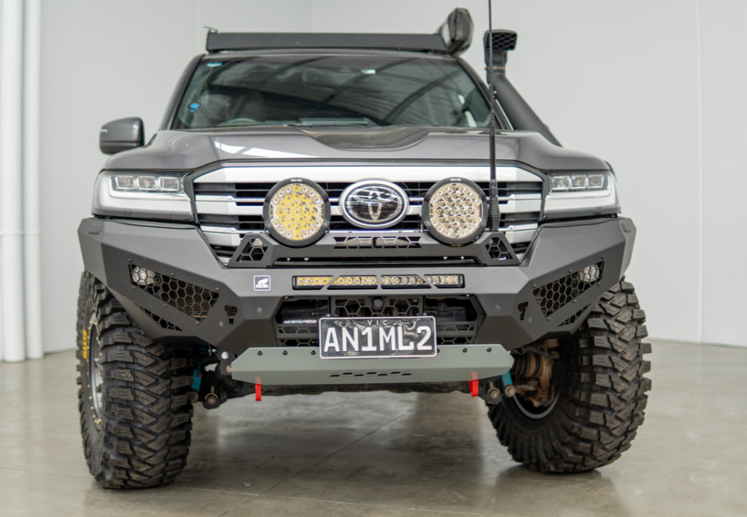 Offroad Animal Predator Bull bar, Suitable for Toyota Land Cruiser 300 Series, 2021 on