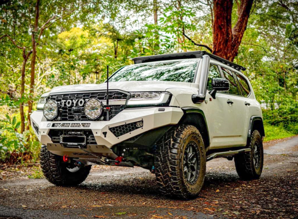 Offroad Animal Predator Bull bar, Suitable for Toyota Land Cruiser 300 Series, 2021 on