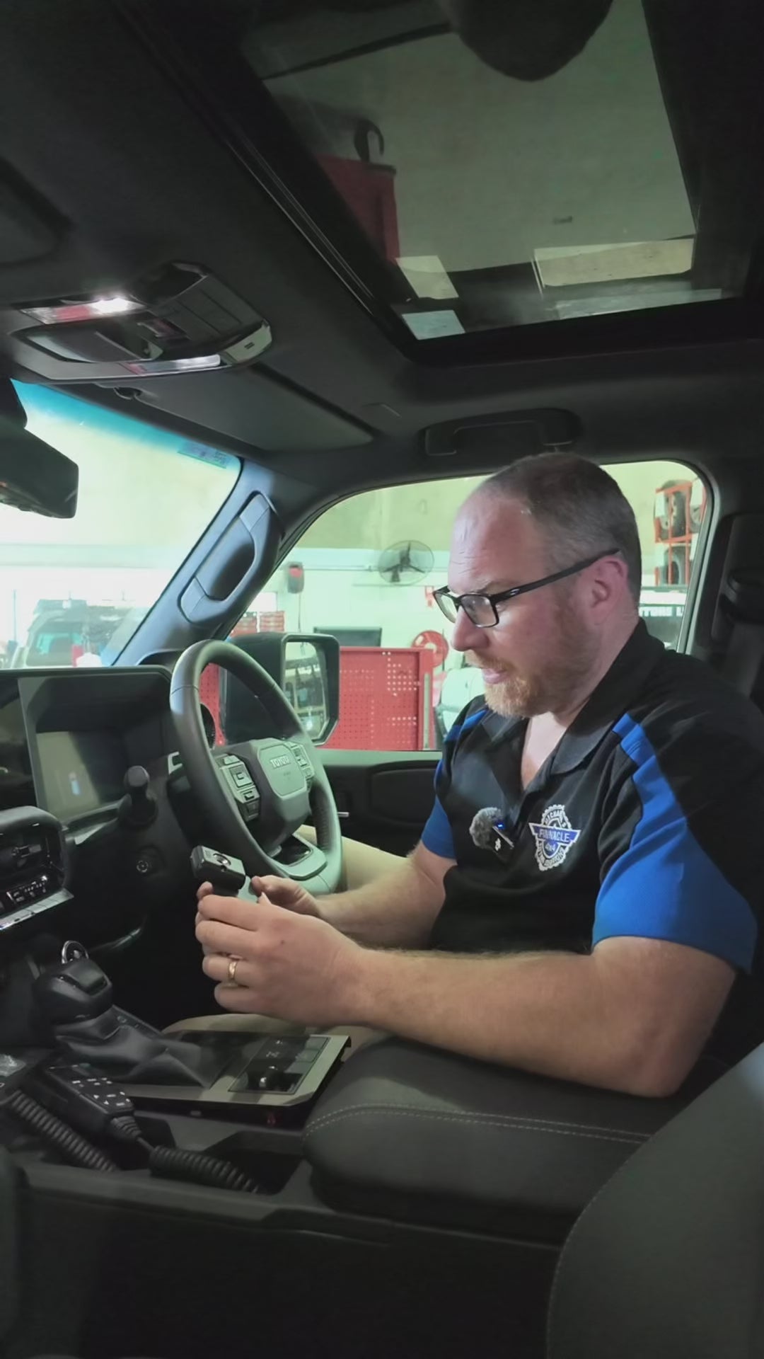 Toyota Prado 250 UHF Handpiece Mount