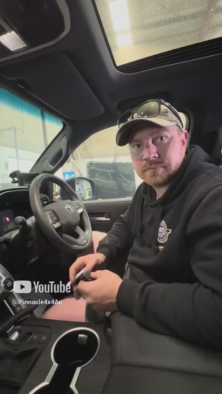 Toyota Landcruiser 300 Series UHF Handpiece Mount